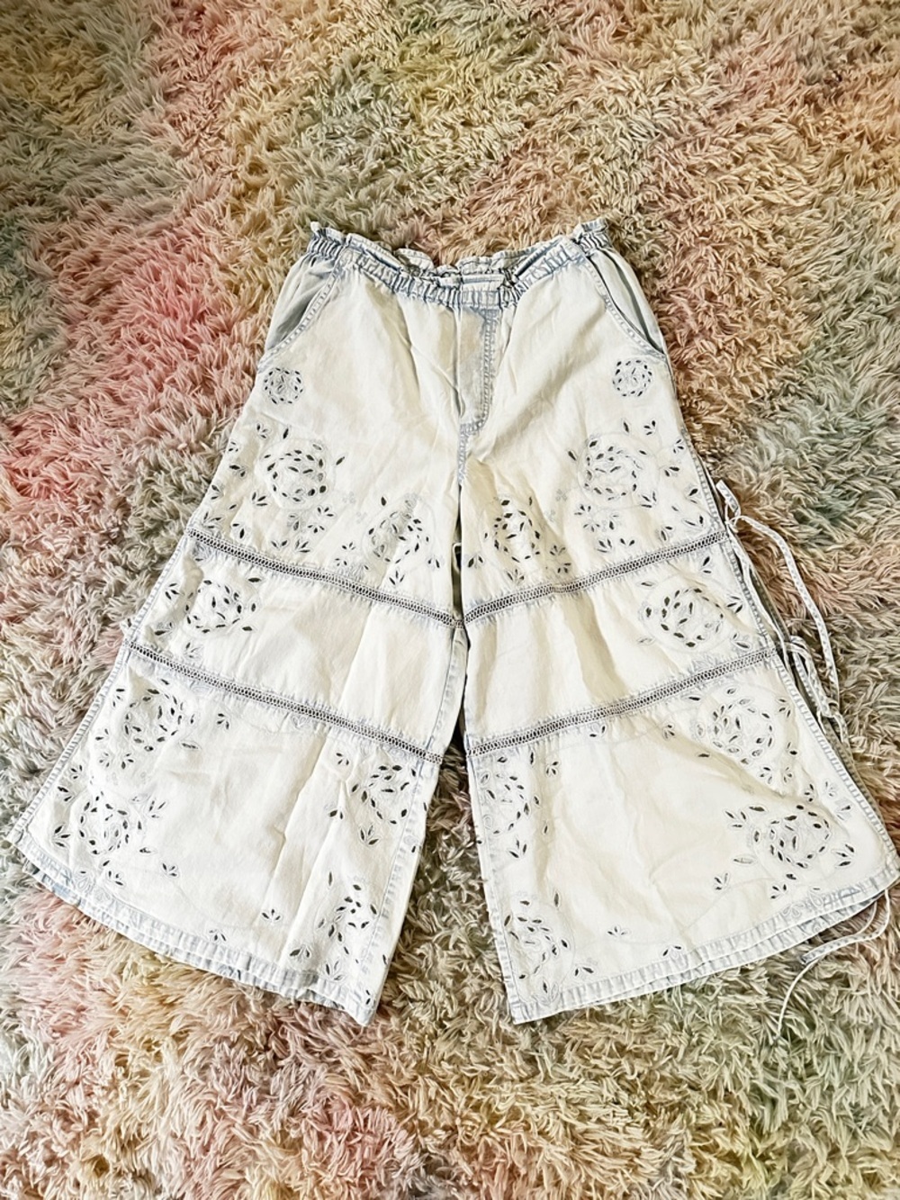 NWT We The Free Day Break Pull On Jeans Size Medium - Picture 3 of 10